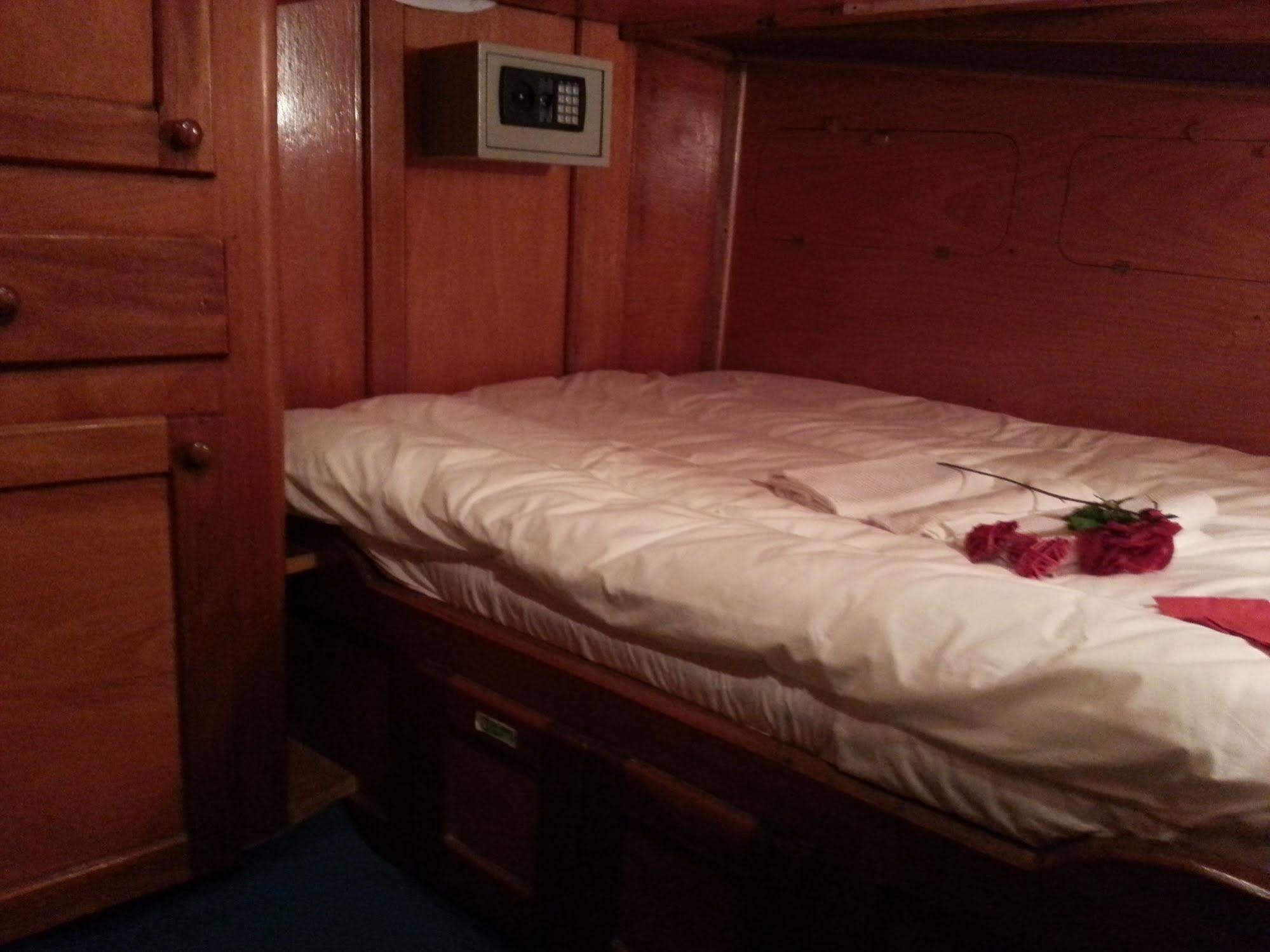 Hotel Venezia Boat & Breakfast Caicco Freedom Extérieur photo