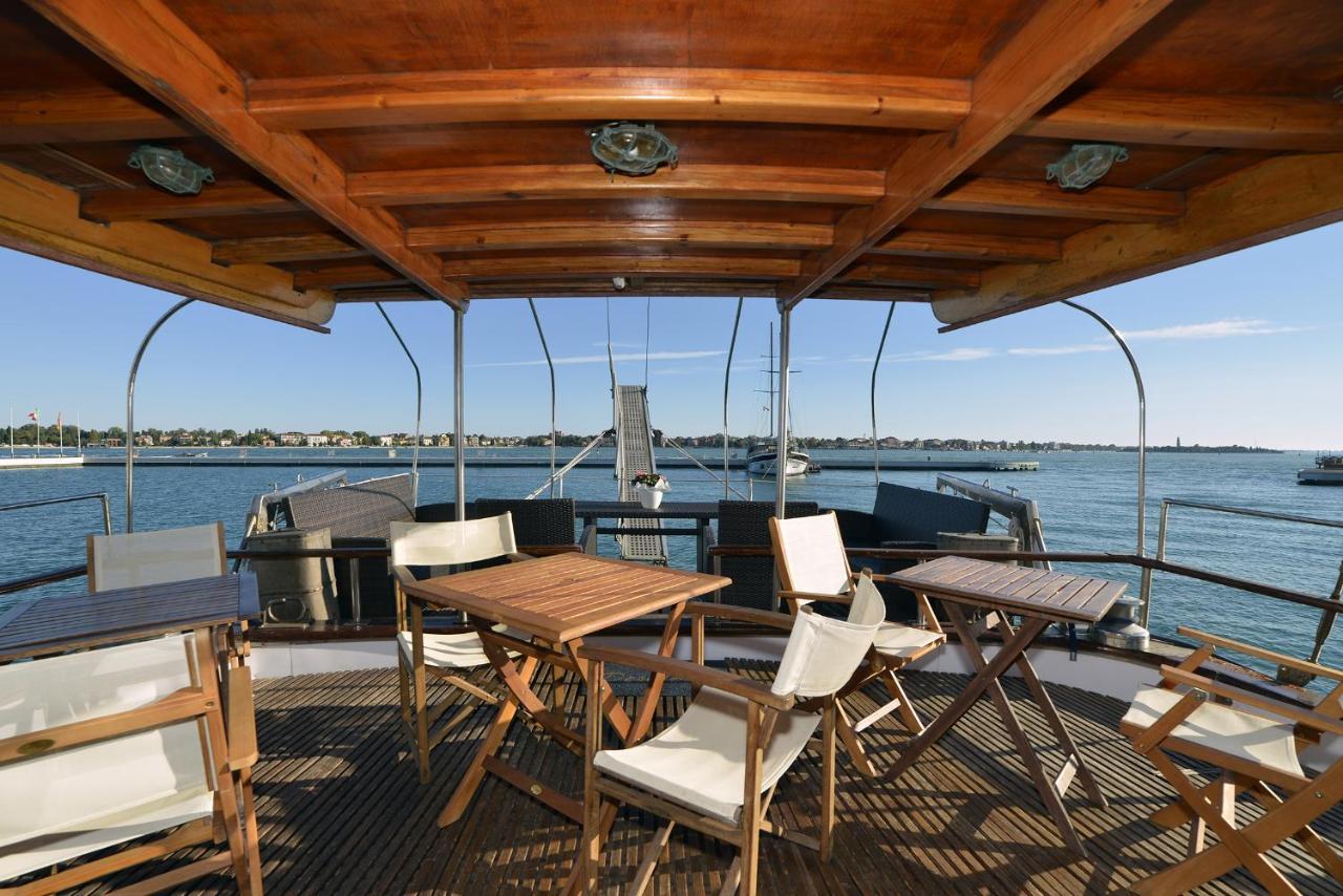 Hotel Venezia Boat & Breakfast Caicco Freedom Extérieur photo