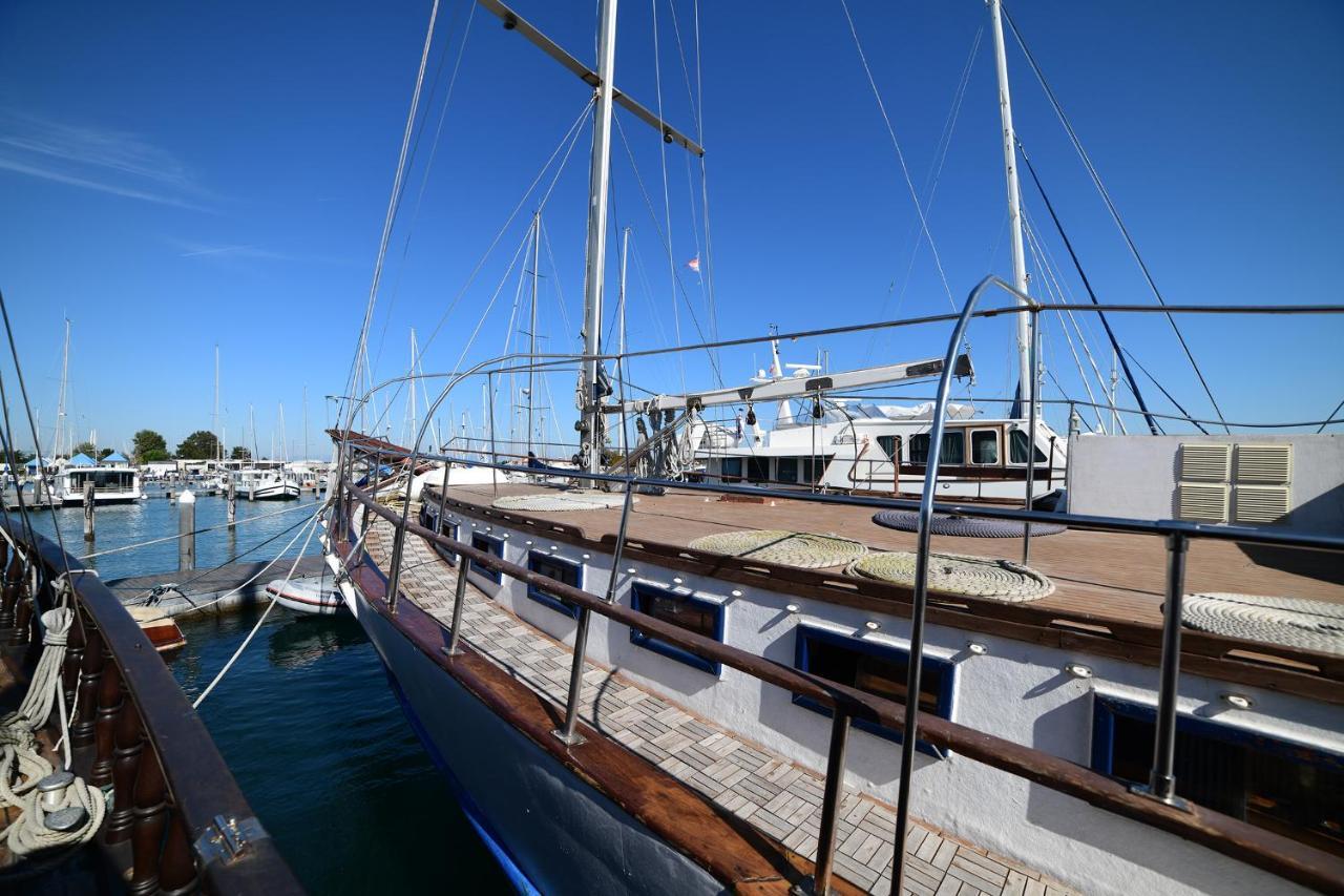 Hotel Venezia Boat & Breakfast Caicco Freedom Extérieur photo